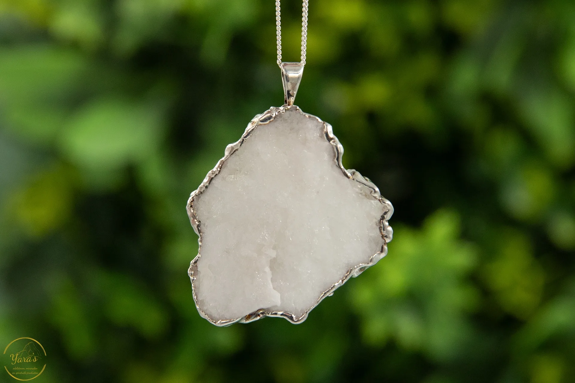 Bergkristal cluster hanger verzilverd - 21.12 gram - Afbeelding 2
