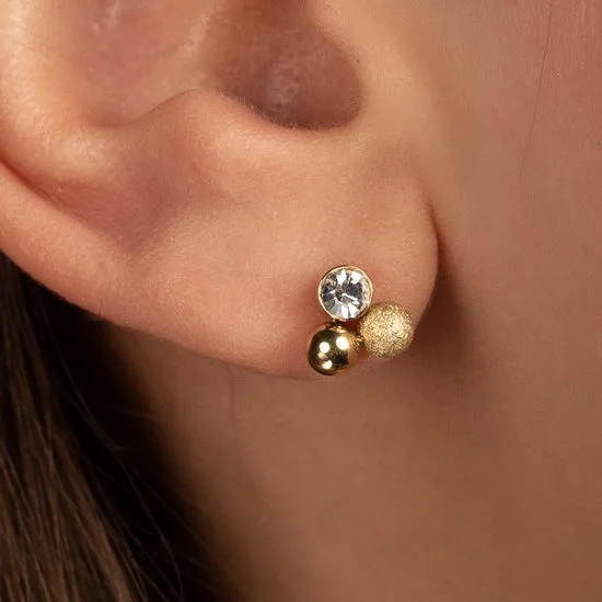 Goudkleurige drievormige oorstekers met kristal - My Bendel - Afbeelding 2