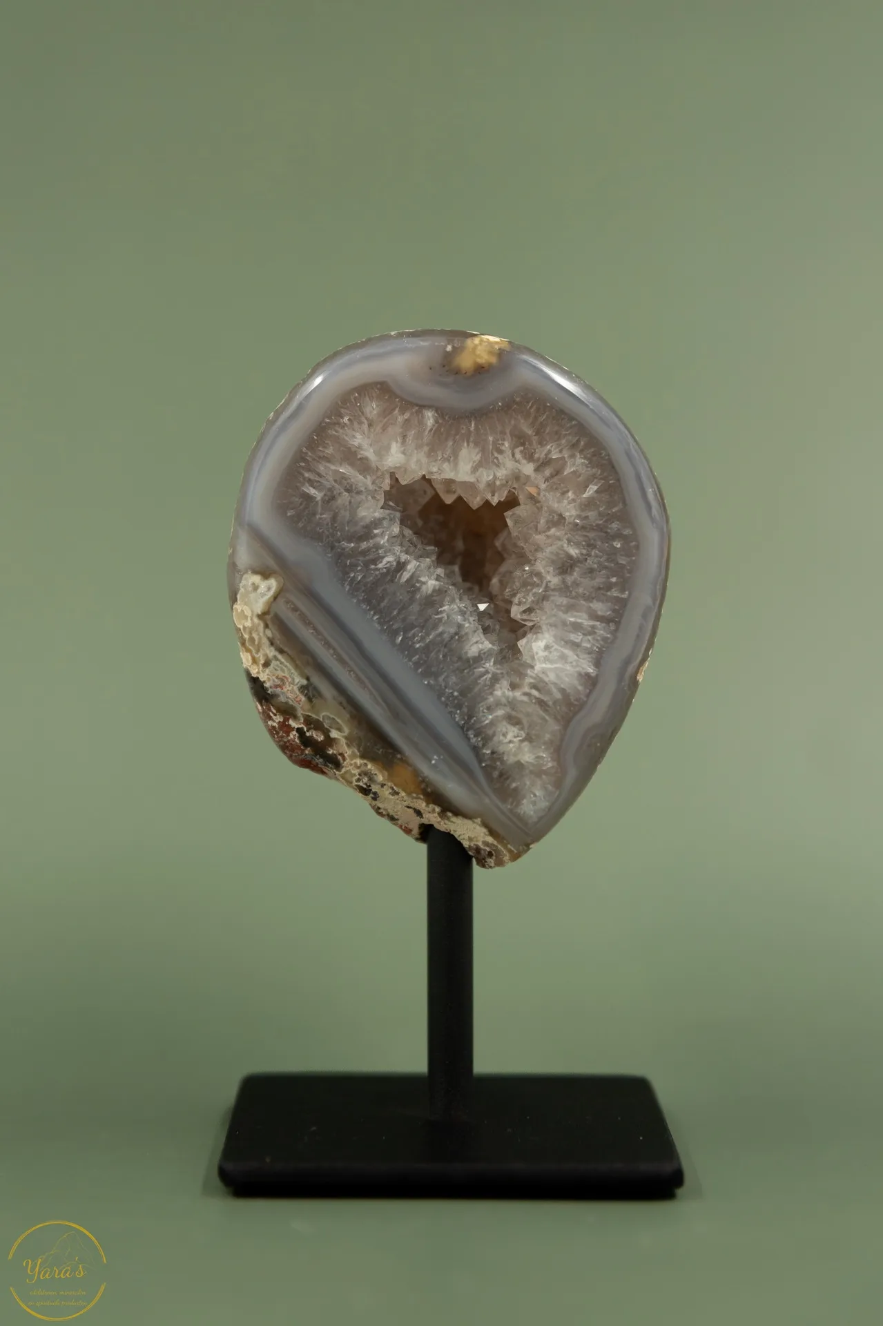 Agate on a stand - 318 grams