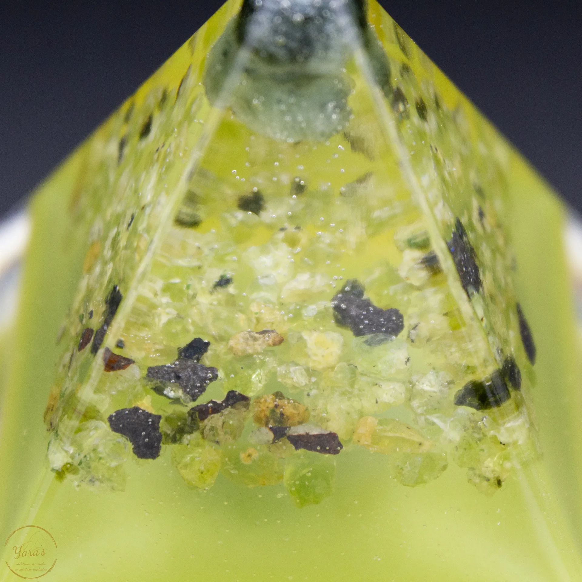 Piramide klein - Epidoot met peridoot - Afbeelding 3