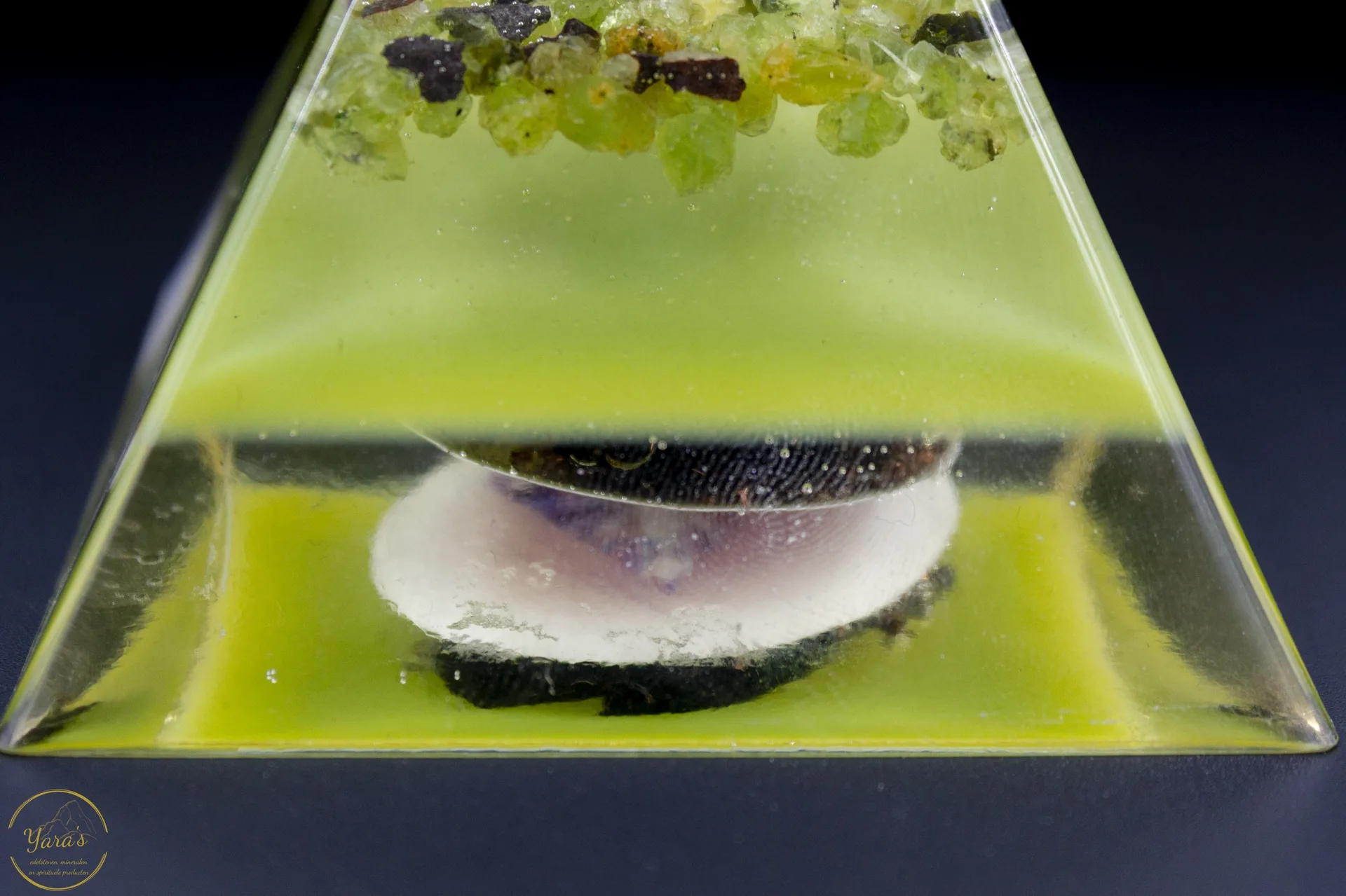 Piramide klein - Epidoot met peridoot - Afbeelding 4