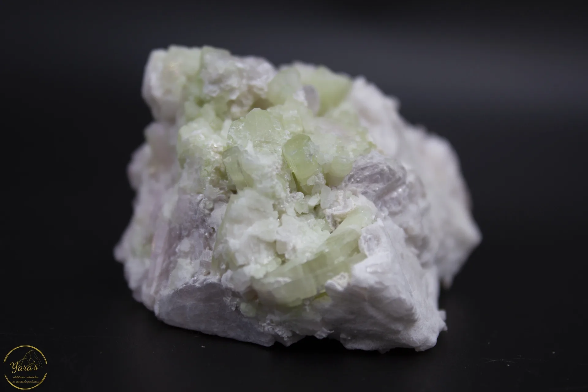 Groene en roze toermalijn op albast - 170 gram - Image 2