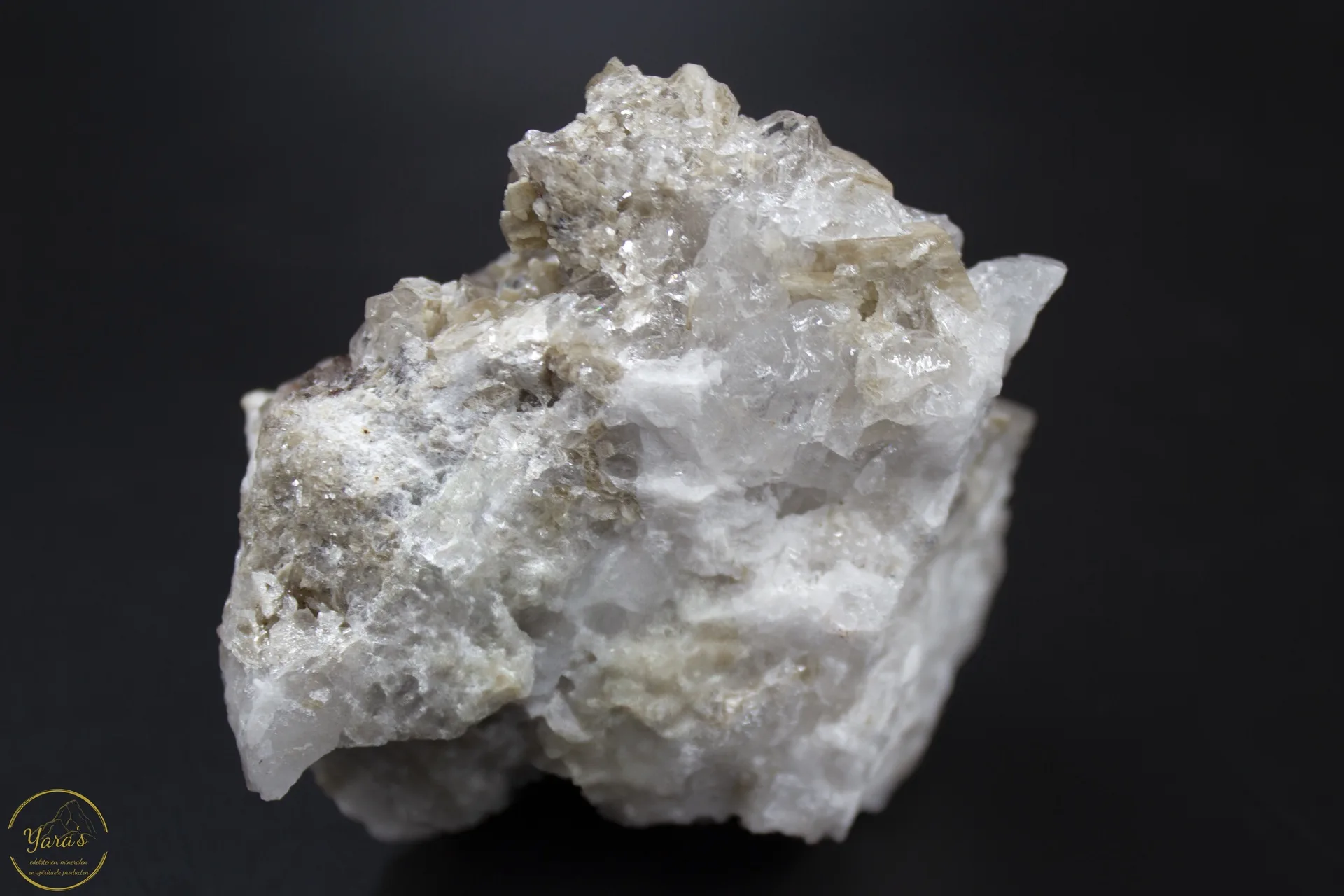 Fluor apatiet, aquamarijn, mica, toermalijn en herkimer diamant cluster - Afbeelding 3
