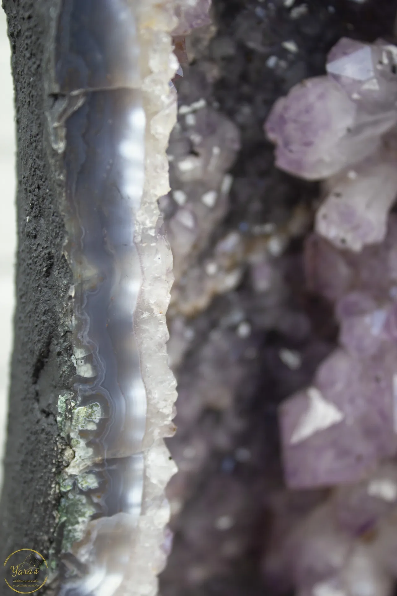 Amethist geode Brazilië 45,39kg - Image 4