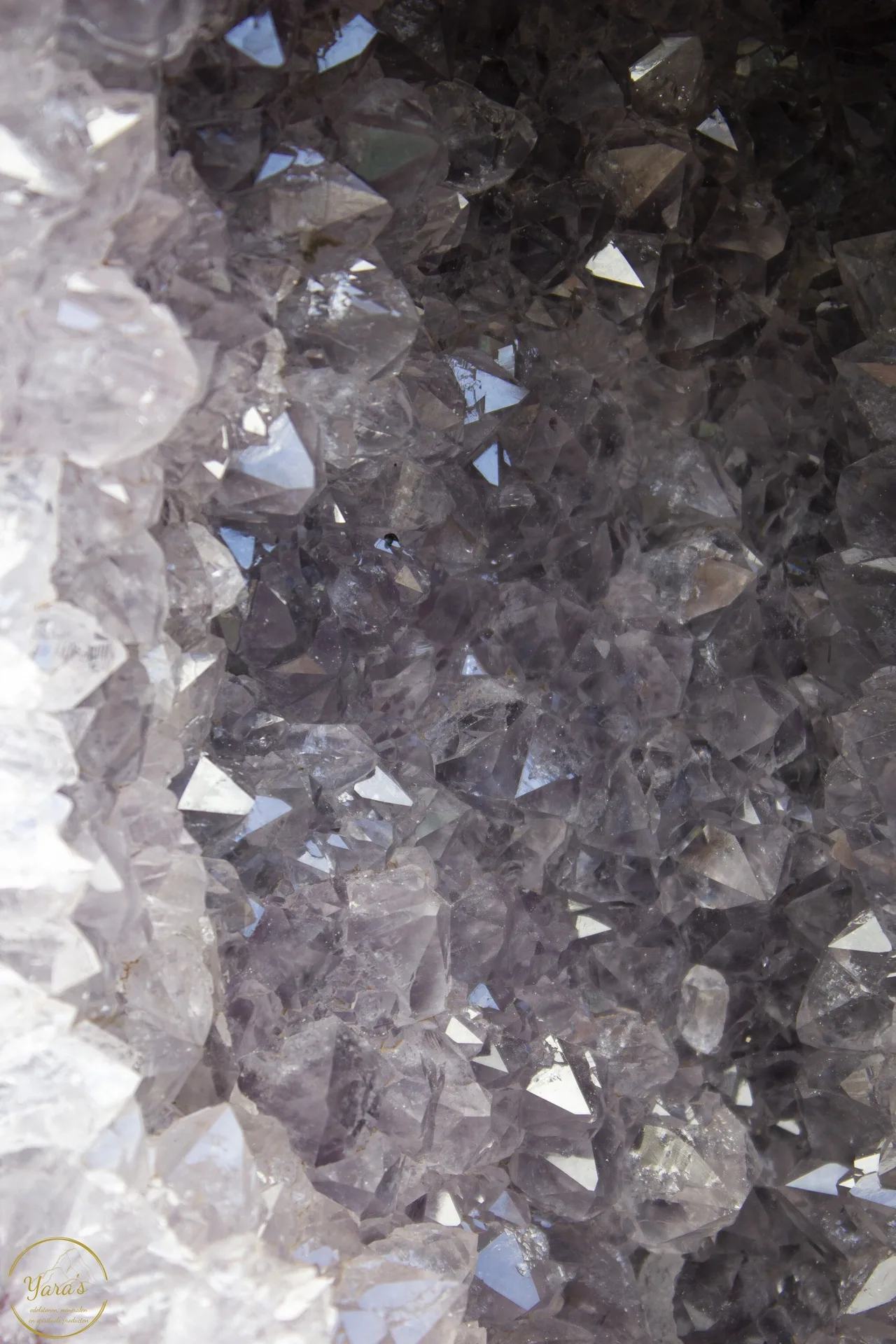 Amethist geode Brazilië 10,96kg - Afbeelding 3