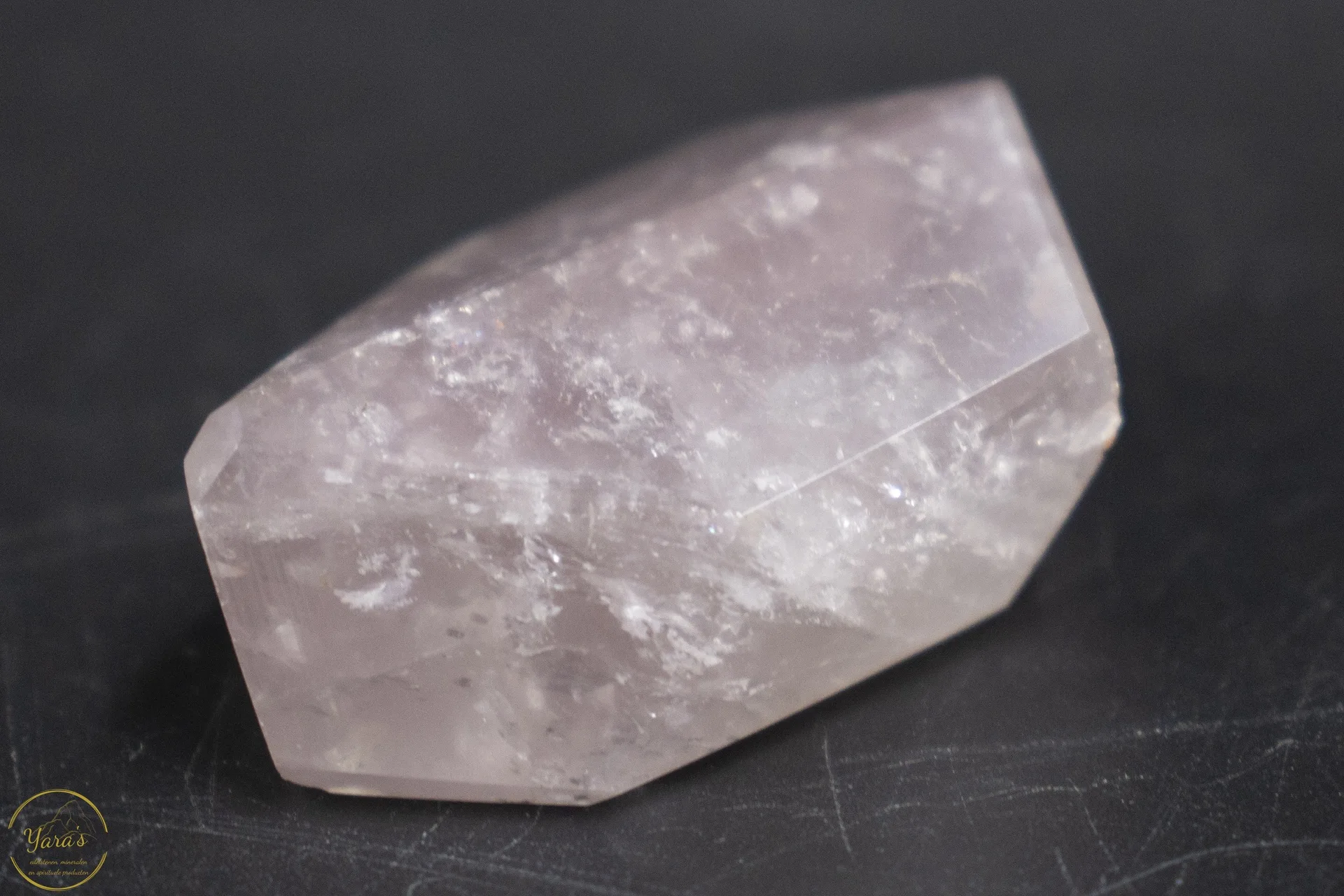 Lithiumkwarts freeform gepolijst - 26 gram