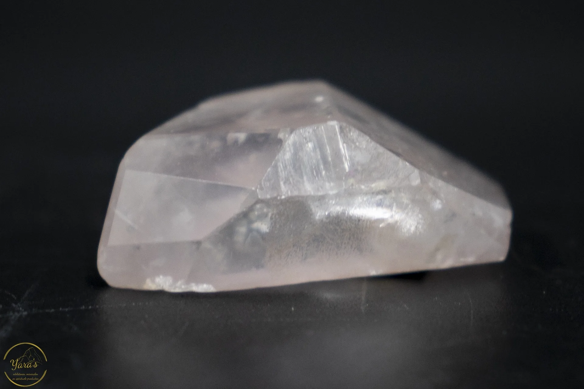 Lithiumkwarts freeform gepolijst -16 gram.