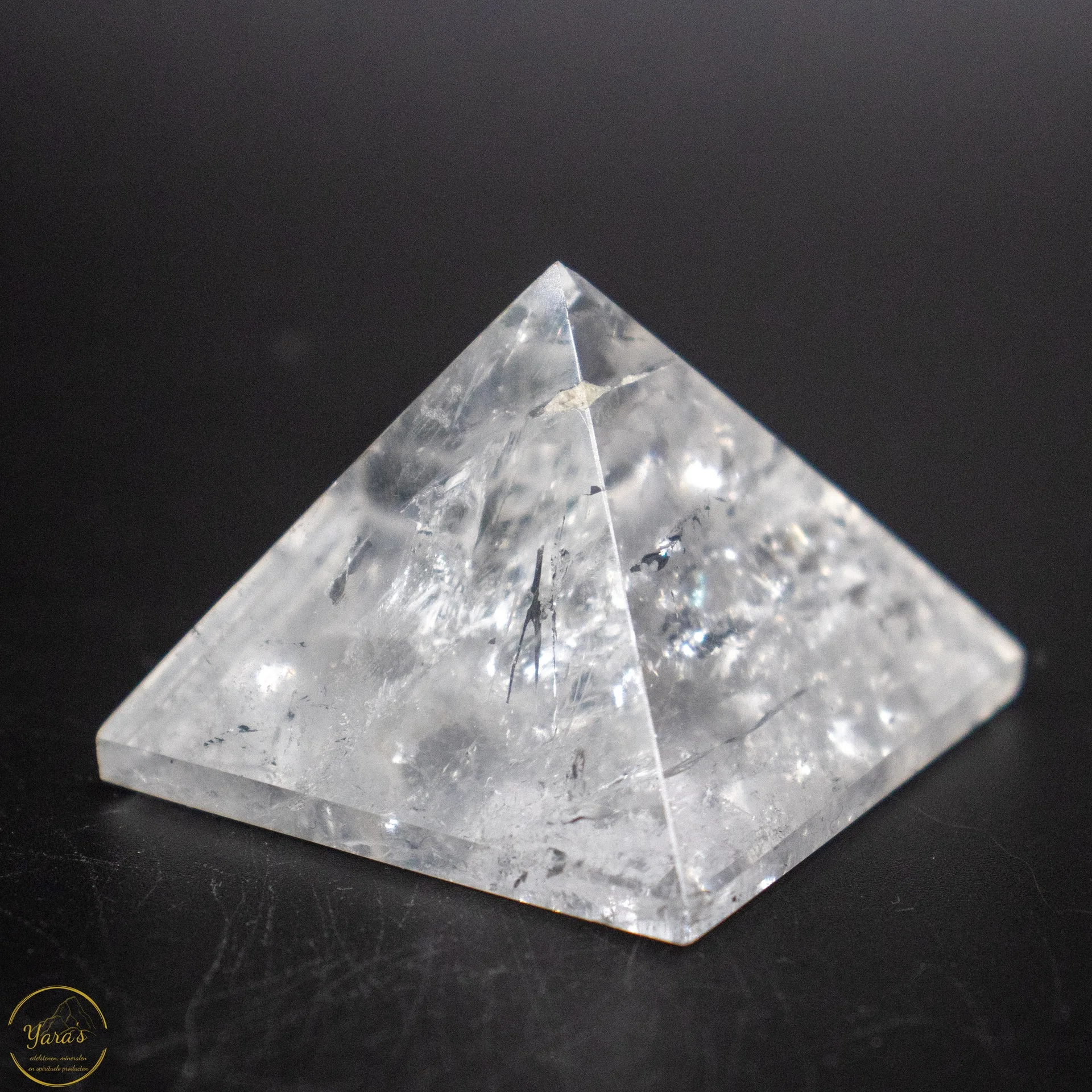 Bergkristal piramide 64 gram - Afbeelding 2
