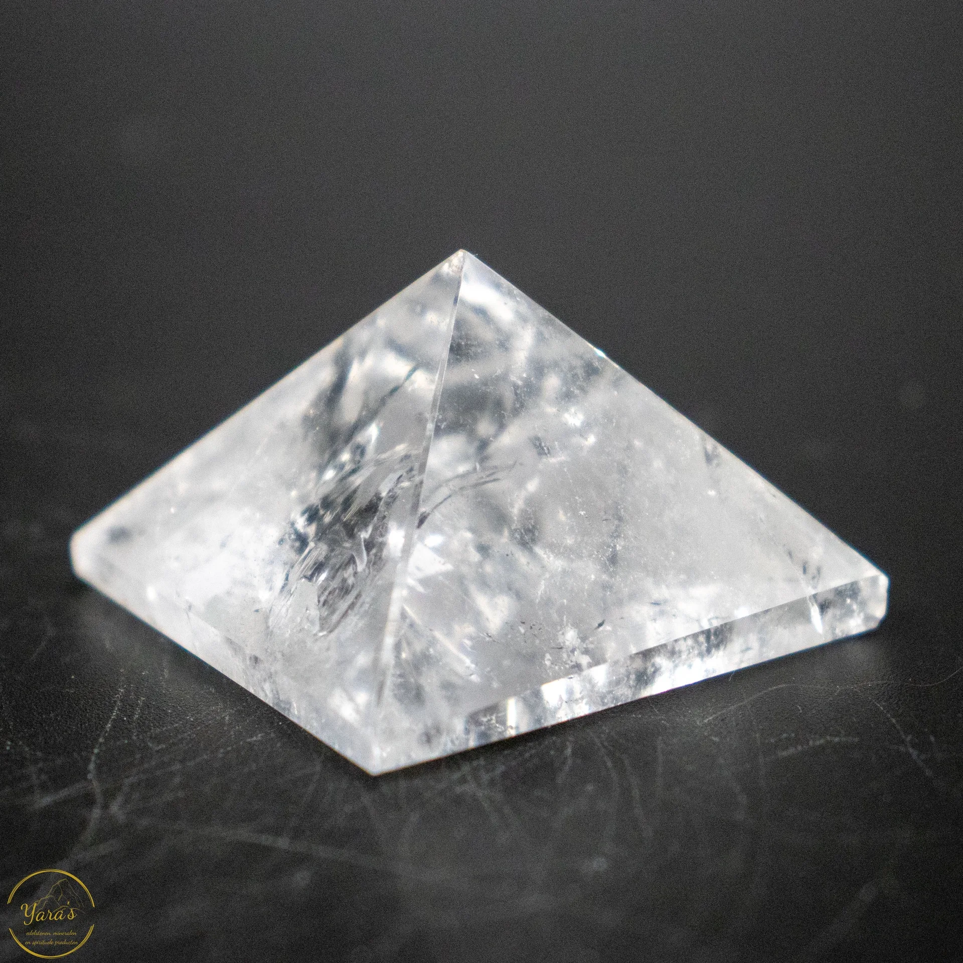 Bergkristal piramide 30 gram - Afbeelding 2