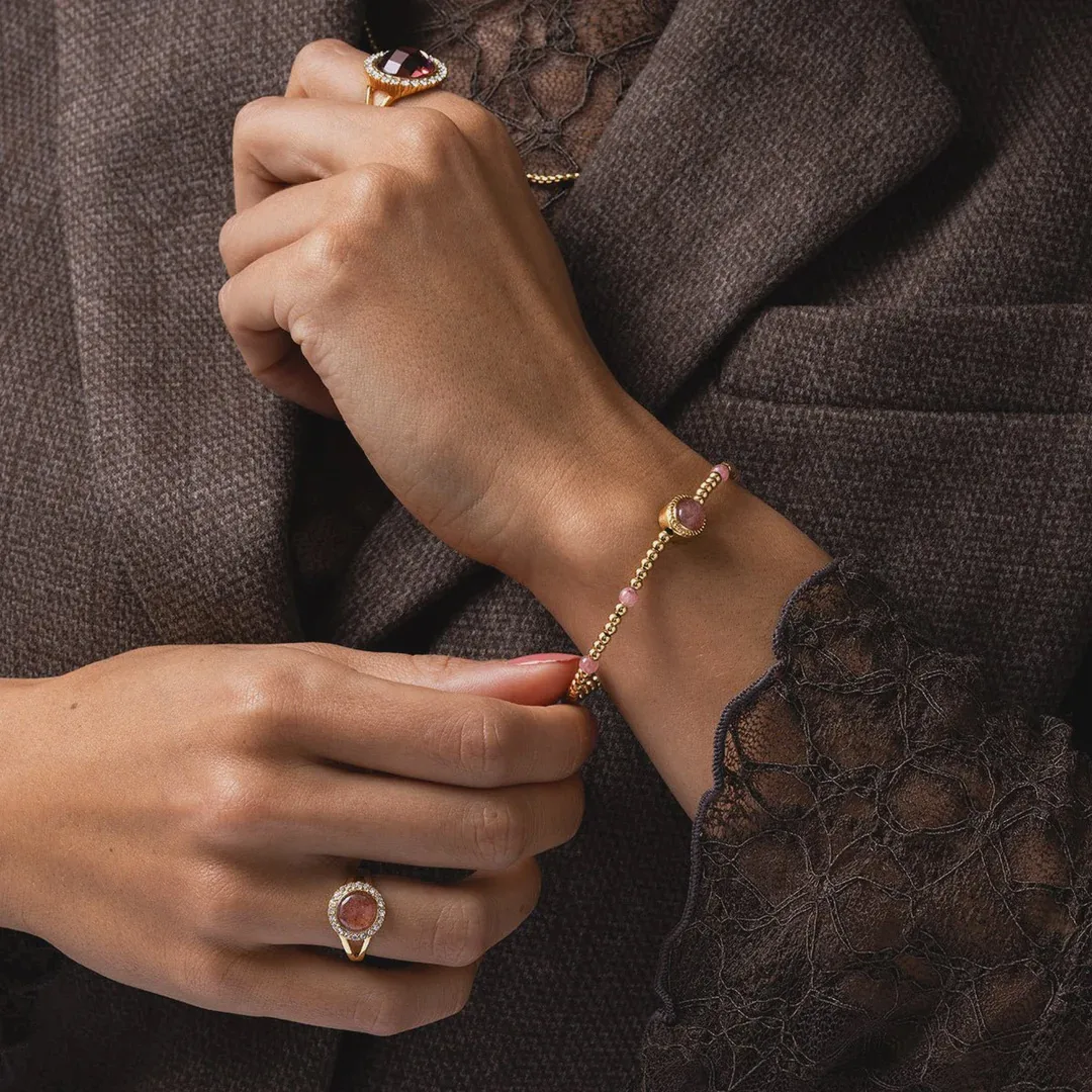 Aardbeienkwarts Ring – Goudkleurig & Sprankelend - Image 2