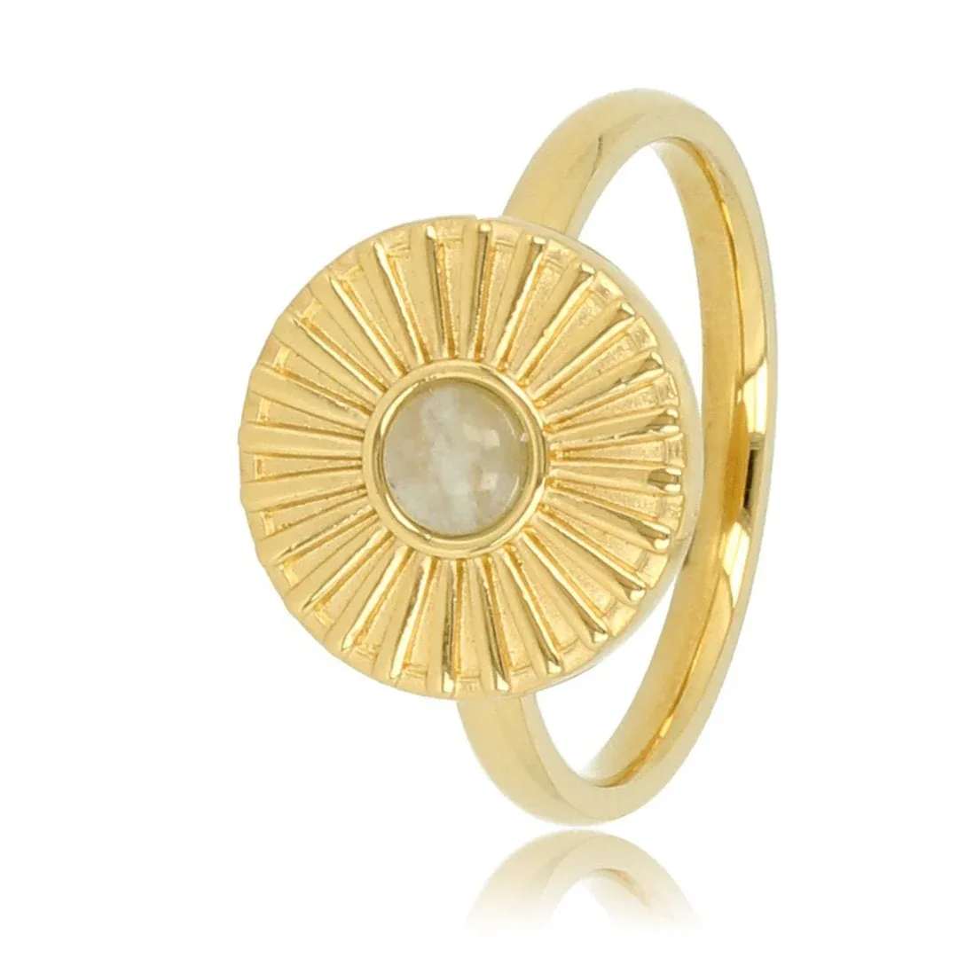 Gold ring with a sun motif and an amazonite gemstone