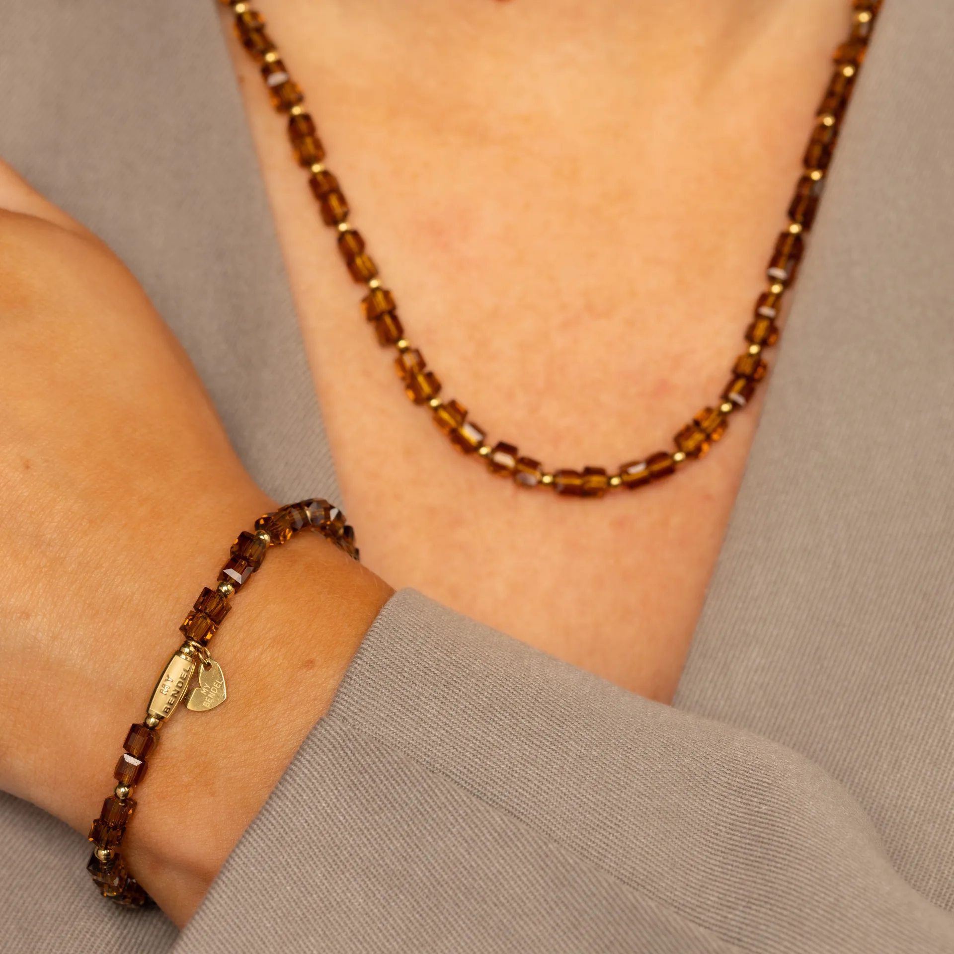 Ketting met Facetgeslepen Vierkante Kralen - Bruine Glassteen - Afbeelding 3